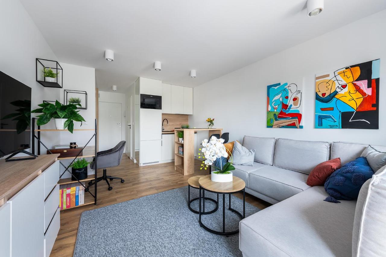 Wrzeciono 12 - Piekny Apartament Obok Szpitala Bielanskiego Oraz Awf, Bezplatna Strefa Parkowania - 400M Do Stacji Metra - Good Apartments Varsóvia Exterior foto